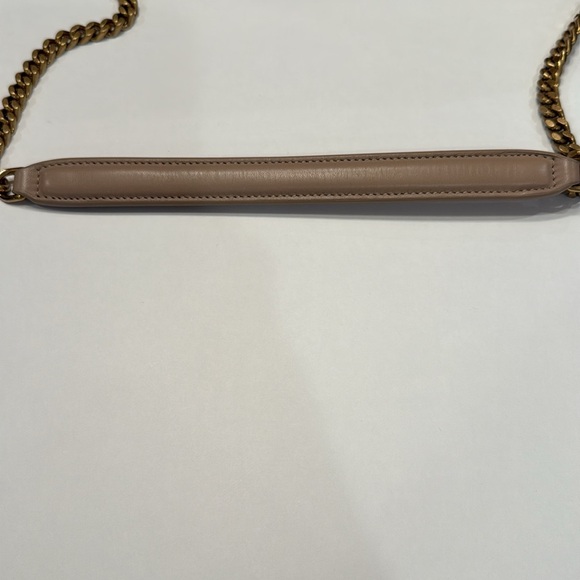 Saint Laurent Lou Puffer Medium Shoulder Bag in Quilted - Picture 5 of 7